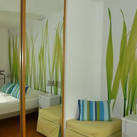 2 Bedroom With A View 빌프랑슈쉬르메르